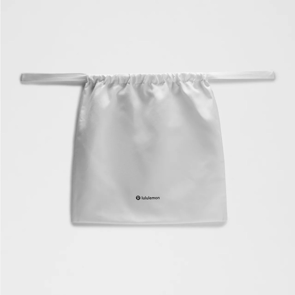 Lululemon Everywhere Belt Bag 1L Leather Alternative - Picture 9 of 9
